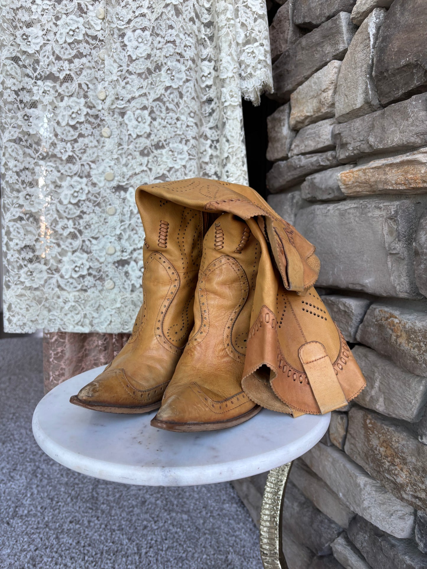 Vintage Honey Leather Western Boots - Size 8.0