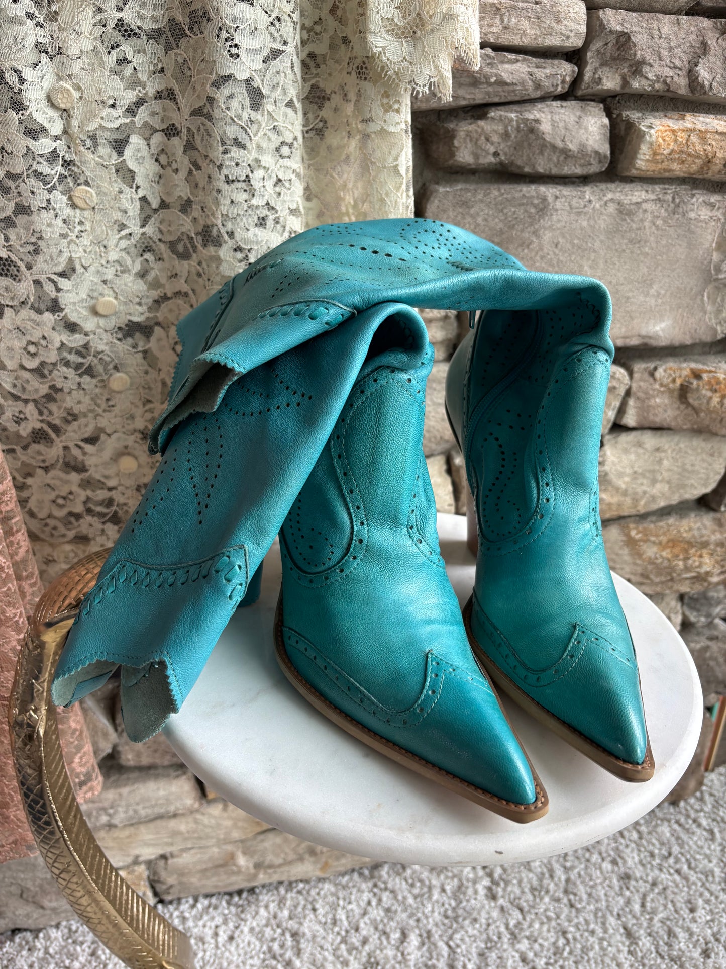 Vintage Western Leather Boots – Ladies size 10 —Turquoise colour