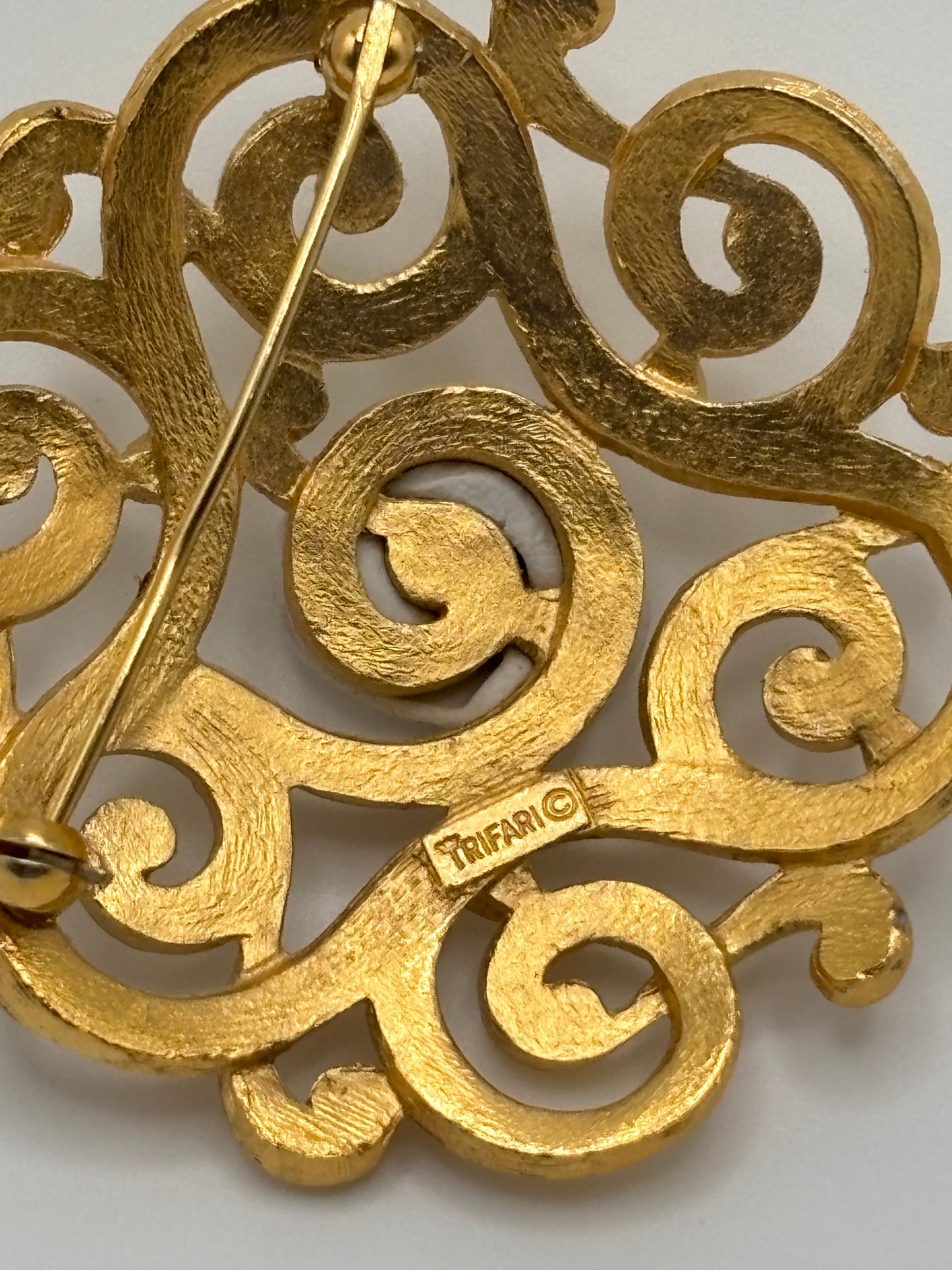 Vintage Trifari Filigree Scroll Brooch