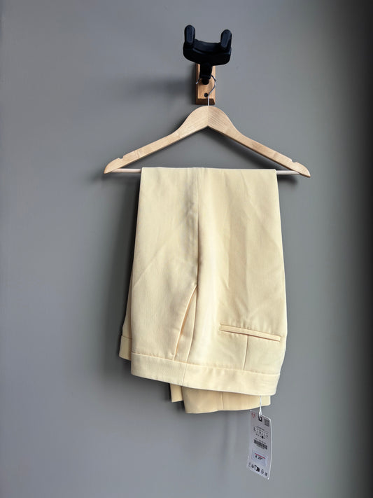 Butter Yellow Blazer And Trouser Two-Piece Suit—L