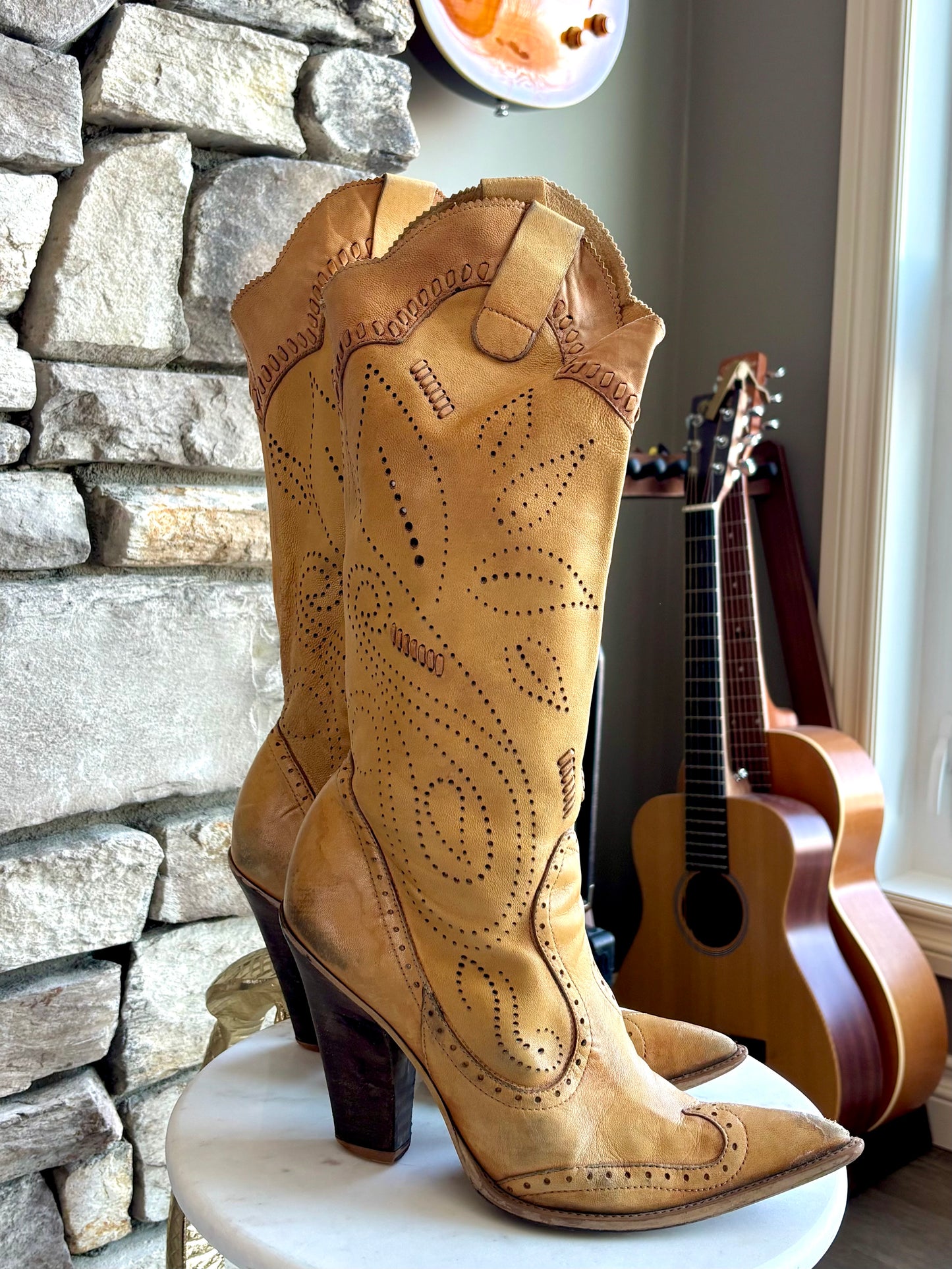 Vintage Honey Leather Western Boots - Size 8.0