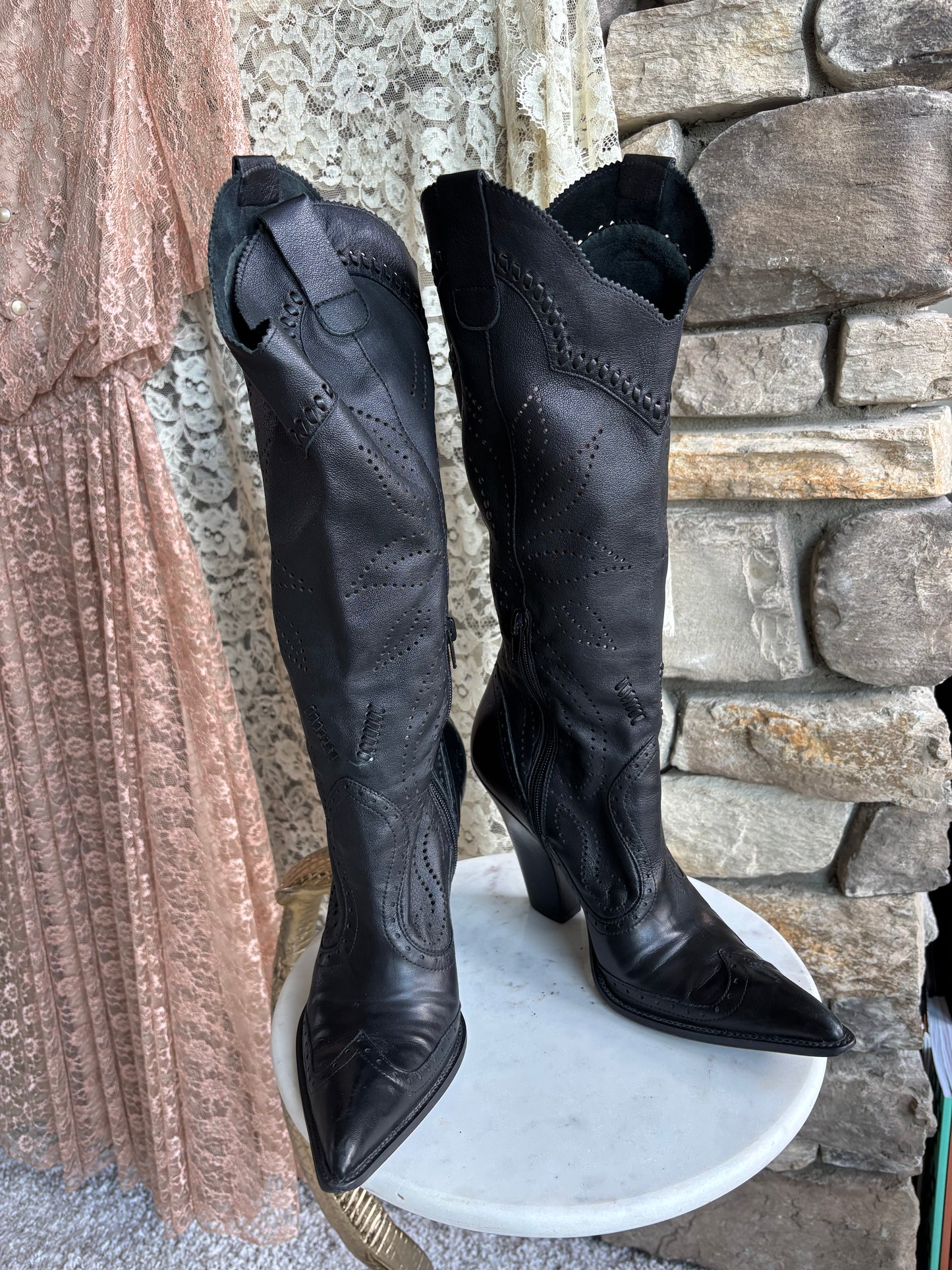 Vintage Black Western Boots – Ladies size 8.5