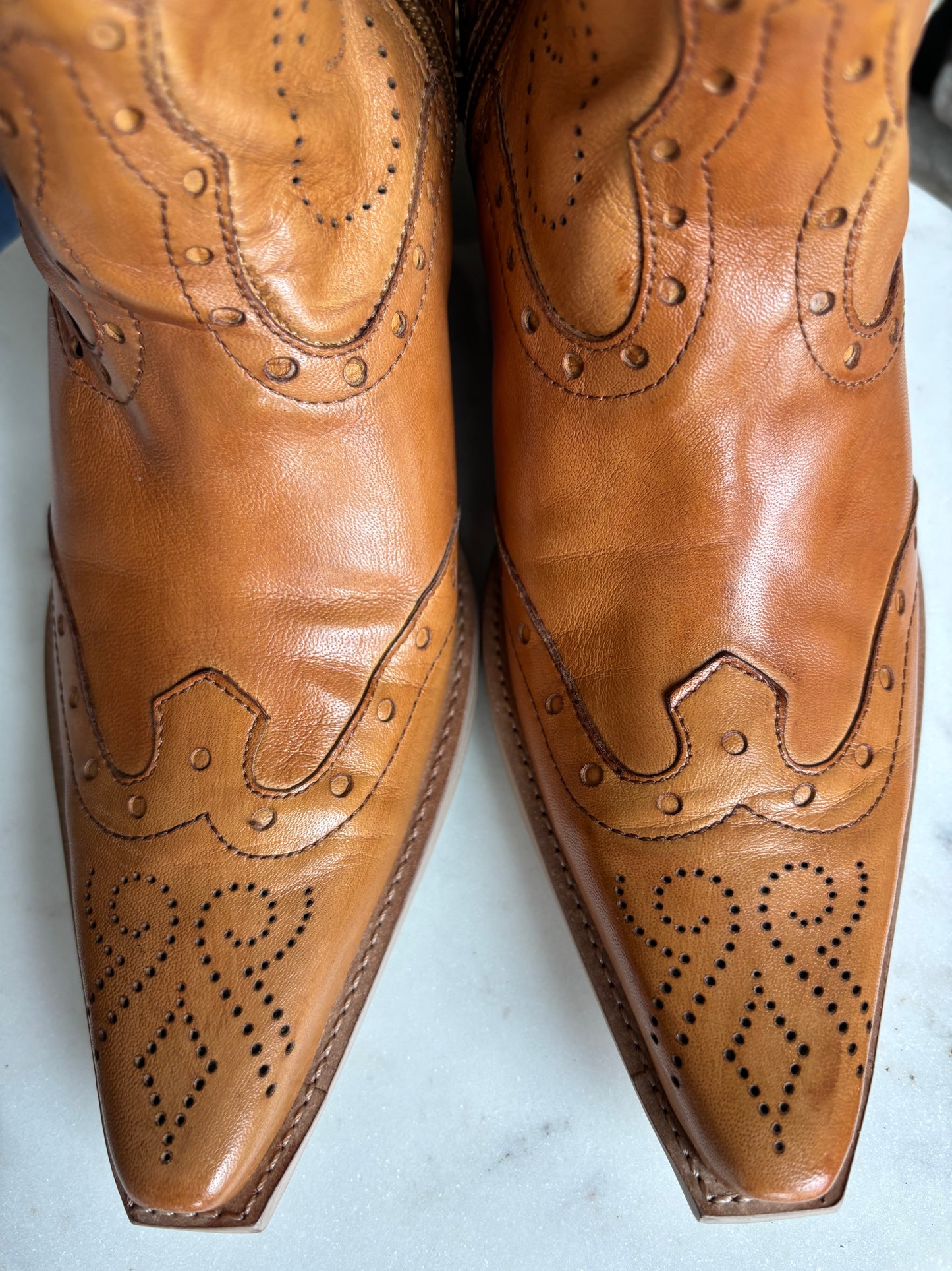 Vintage Ginger Leather Western Boots – Size 6