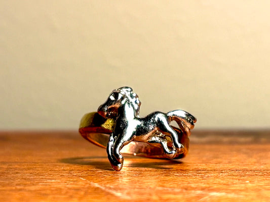 Vintage Brass Horse Ring – Equestrian Motif, Size 7