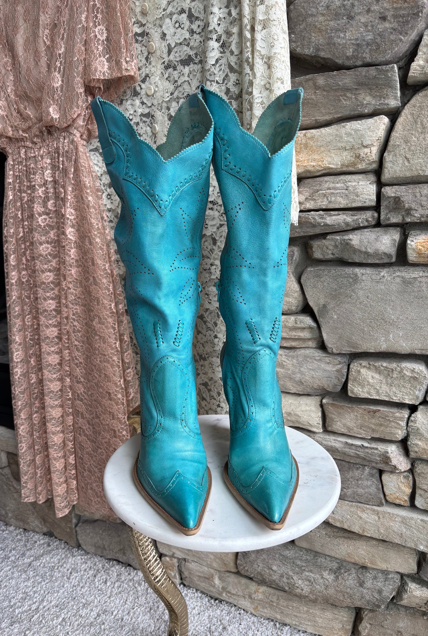 Vintage Western Leather Boots – Ladies size 10 —Turquoise colour
