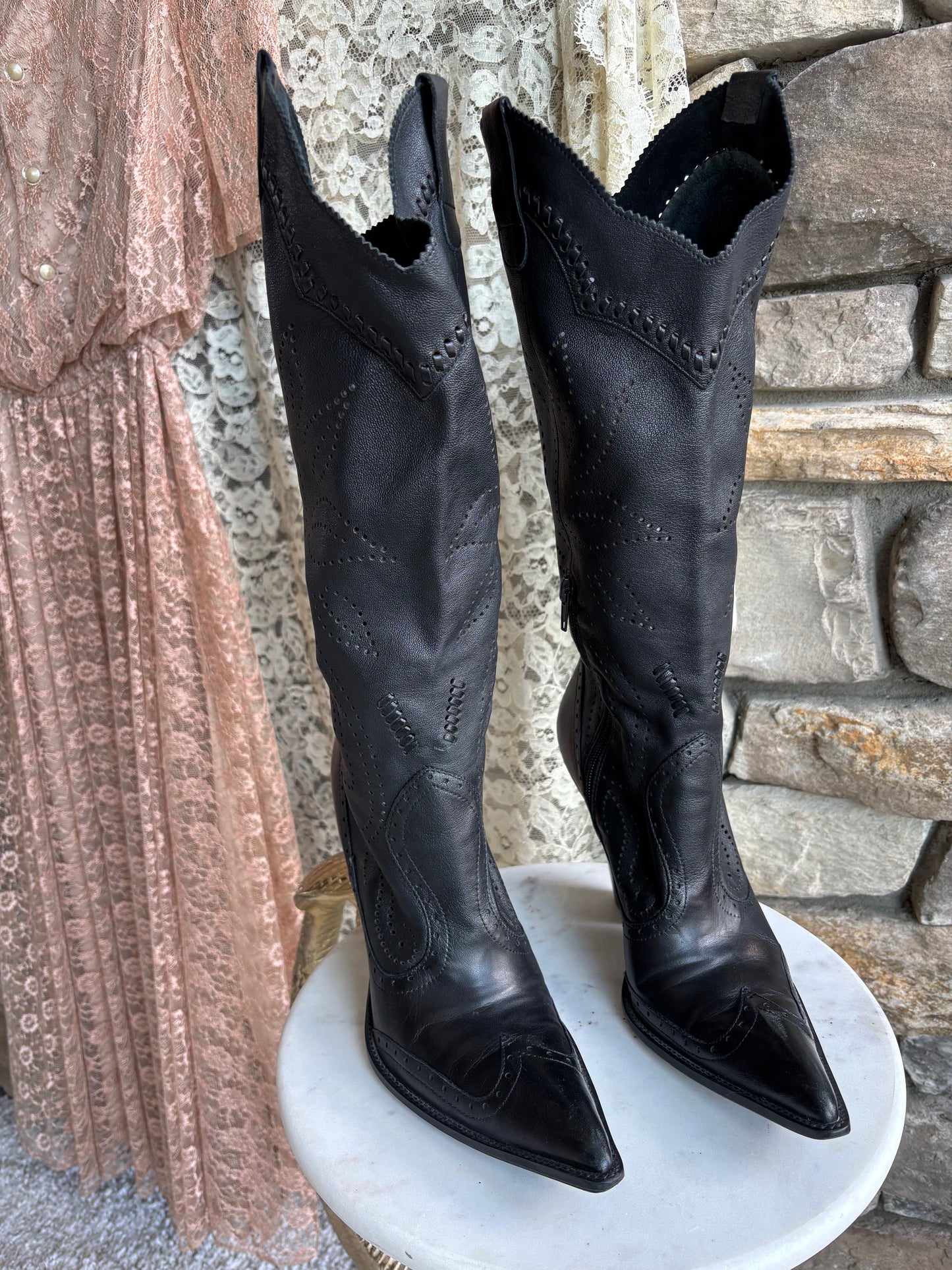 Vintage Black Western Boots – Ladies size 8.5