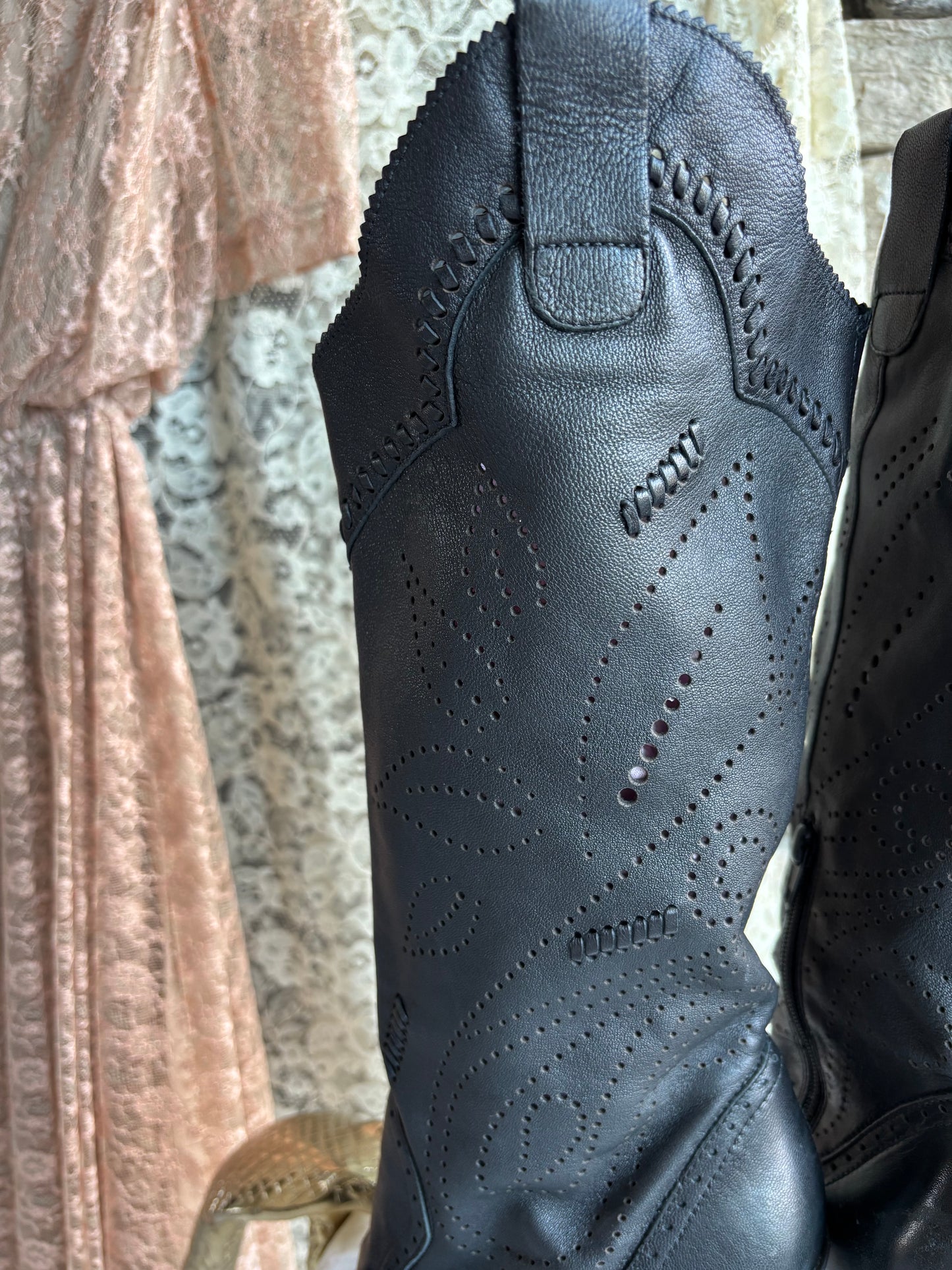 Vintage Black Western Boots – Ladies size 8.5