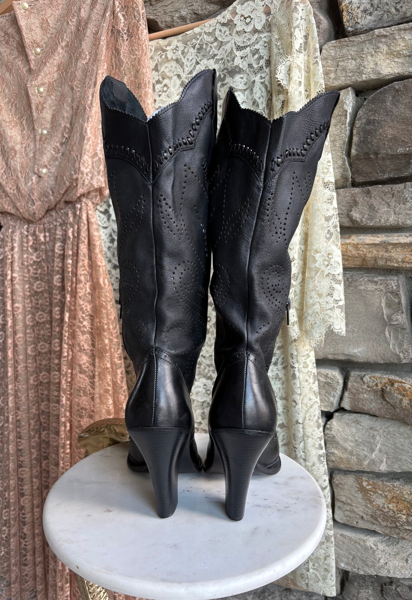 Vintage Black Western Boots – Ladies size 8.5
