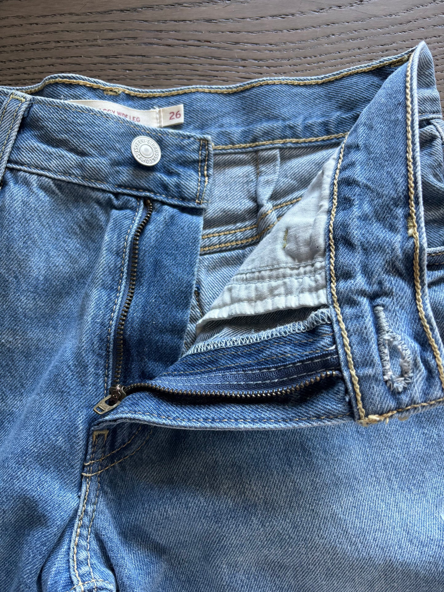 Levi’s 94 Baggy Wide Leg Panel Jeans—Sz 26W x 31L