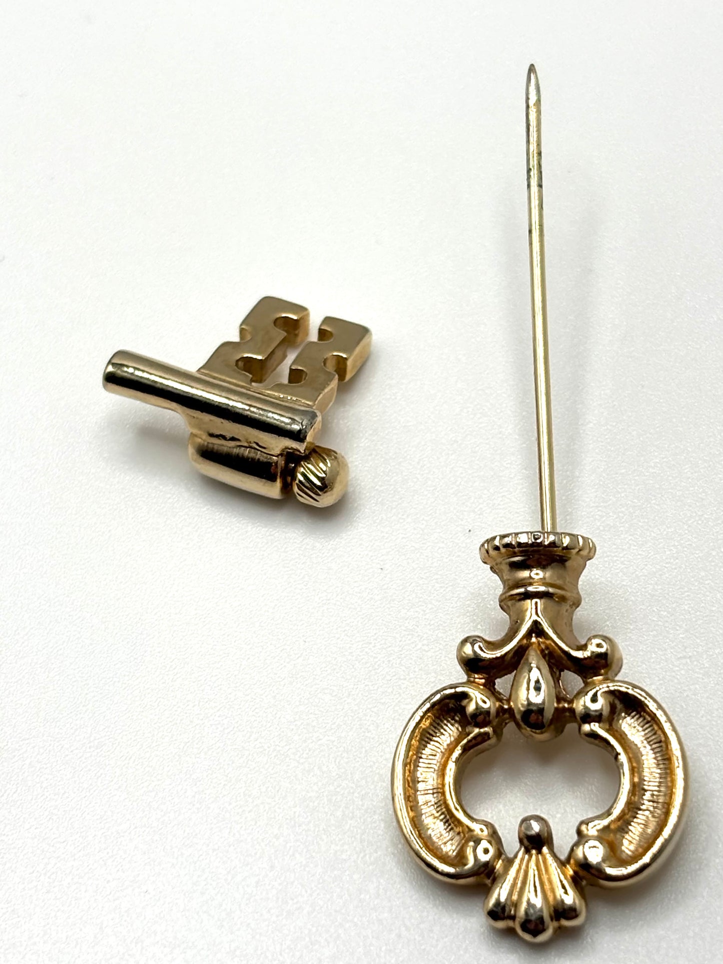 90's Skeleton Key Brooch—Pin