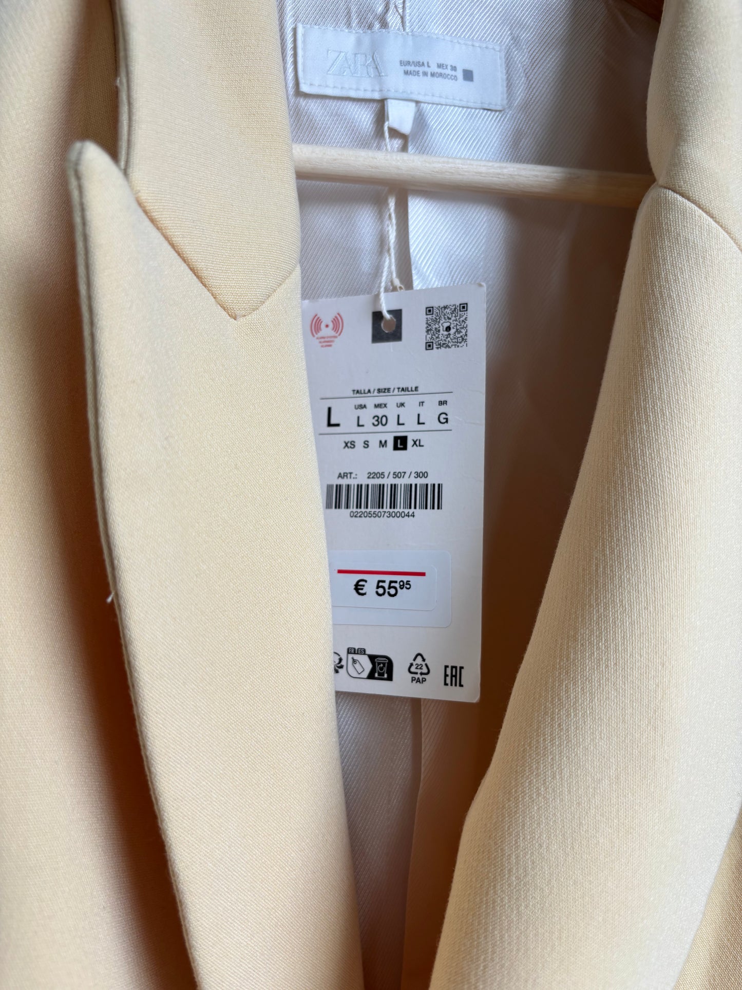 Butter Yellow Blazer And Trouser Two-Piece Suit—L